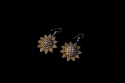 Whispering Woods: Nature-Inspired Carved Earrings