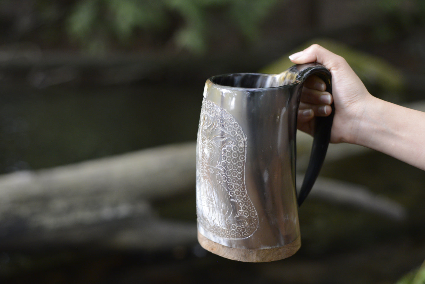 The Horn Viking Tankard | White Black Accents