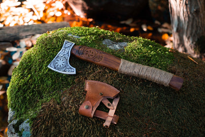 Dark Cedar Rope Axe (A) | Only Viking