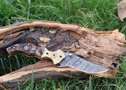 Golden Ember: Damascus Masterpiece Knife