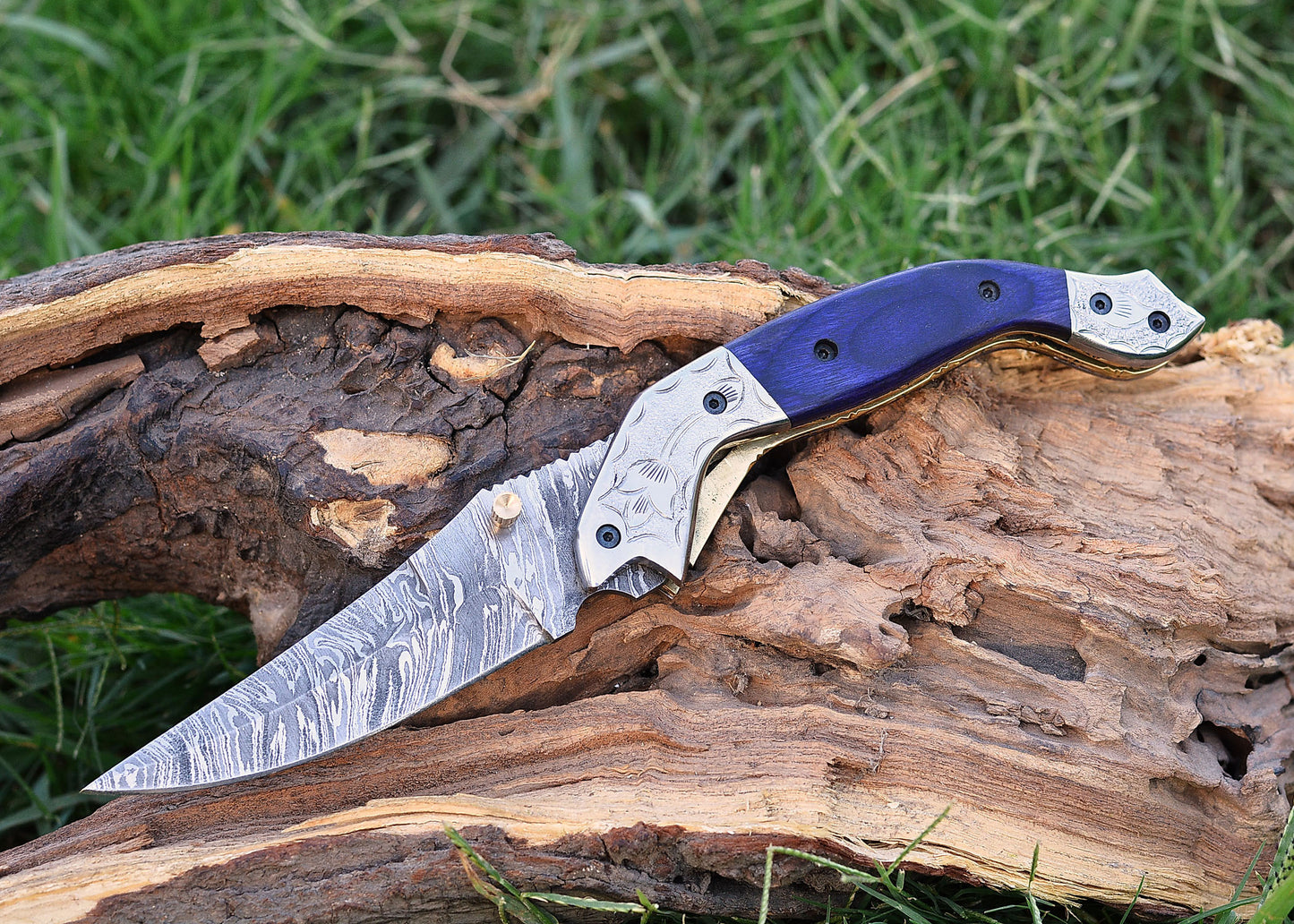 Innovative Folding Knife: Blue and Silver Accents