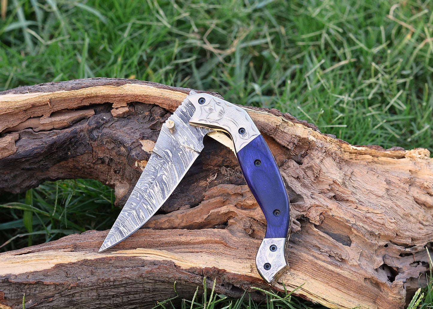 Innovative Folding Knife: Blue and Silver Accents