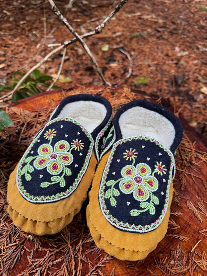 Womens Beaded Moccasins Handmade Authentic Leather Green Indoor Wear