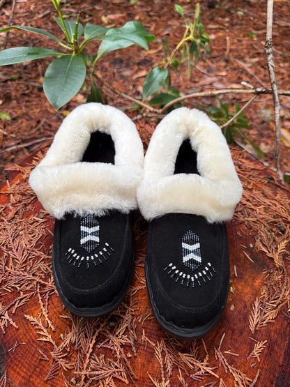 Genuine Leather Outdoor Beaded Moccasins with Sheepskin