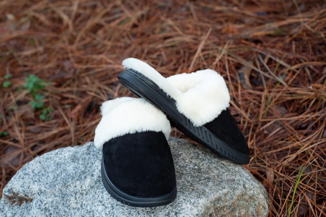 Sheepskin Lining & Trim Authentic Leather Moccasin Slippers Traditional