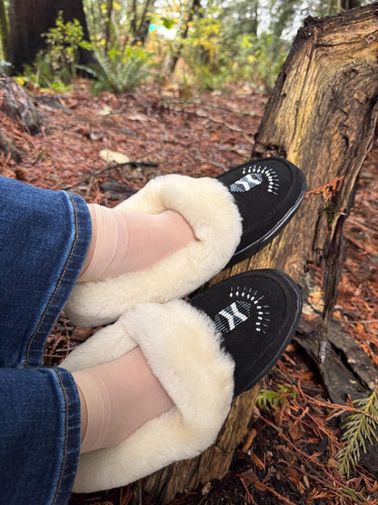 Genuine Leather Outdoor Beaded Moccasins with Sheepskin