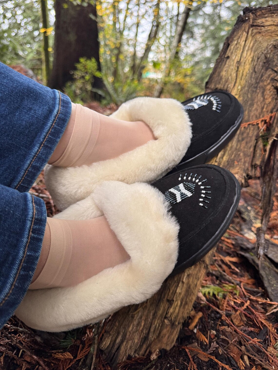 Genuine Leather Outdoor Beaded Moccasins with Sheepskin