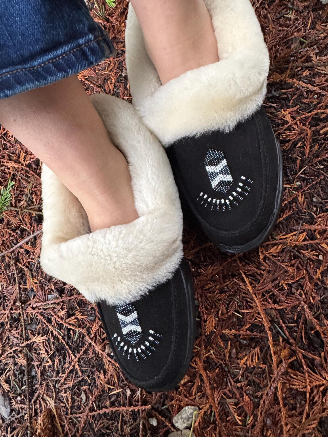 Genuine Leather Outdoor Beaded Moccasins with Sheepskin